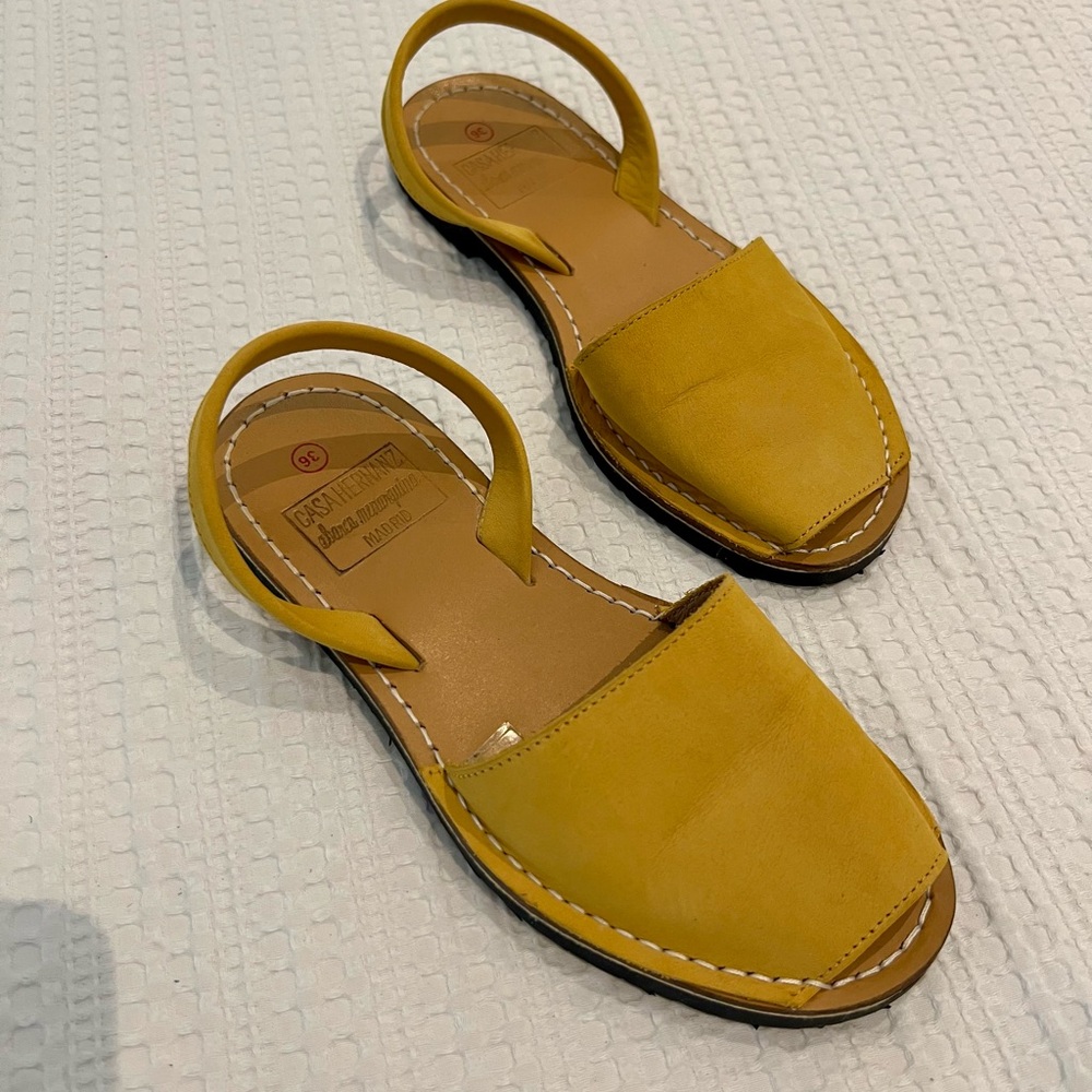 Casa Hernanz, Madrid, Spain Women’s Yellow Slingback Leather Sandals - Picture 2 of 5